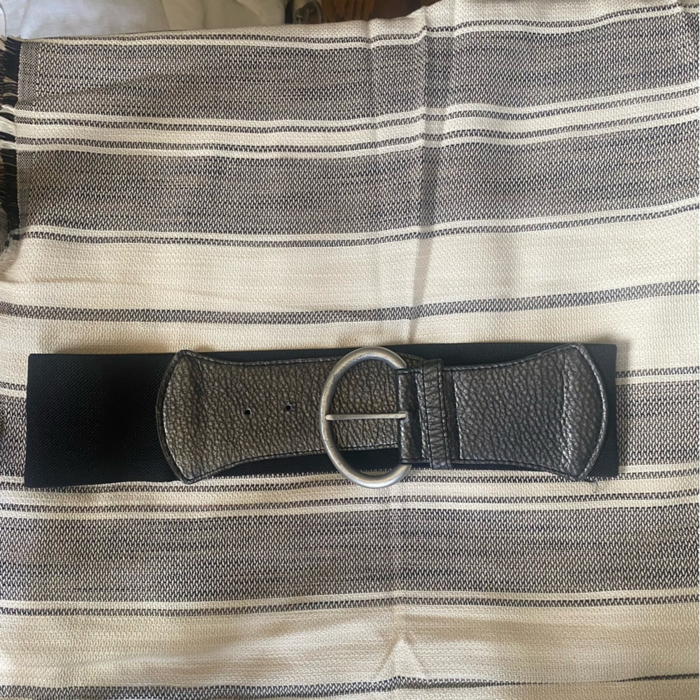 Black faux leather waist belt